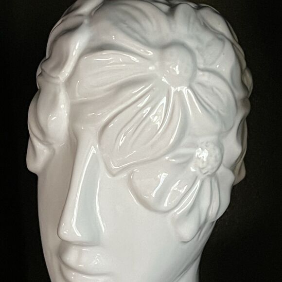 DAISY Head Face Ceramic Bust Figural Statue Figurine White Floral Etched Elegant - Picture 15 of 17